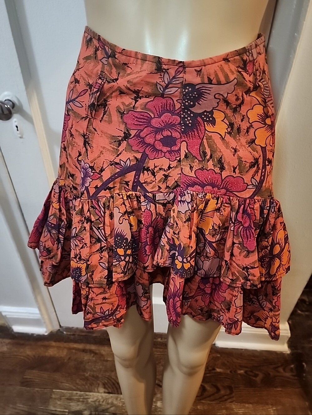 Vintage 1980s Orange/Black Floral Print Boho Mini Skirt Ruffle Hem Size S/4